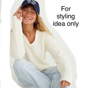 “Old Navy” long slv, perfect fit/stretch, ribbed, cream v-neck sweater -size XL